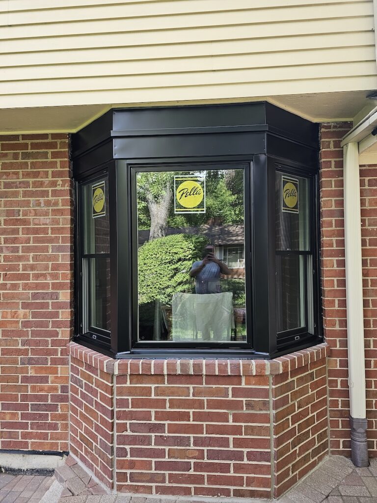 Bay Windows Western Springs